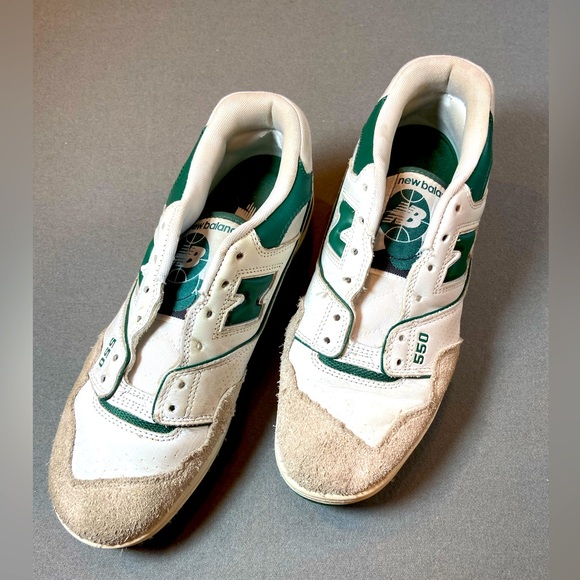 New Balance 550 Sneakers Green and White Mens US Size 8.5‎ EU Size 42